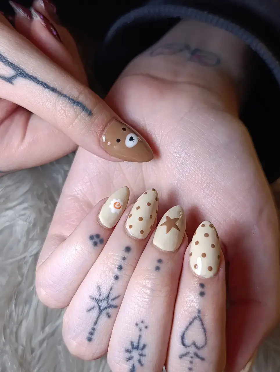 Amapola nails - foto 3