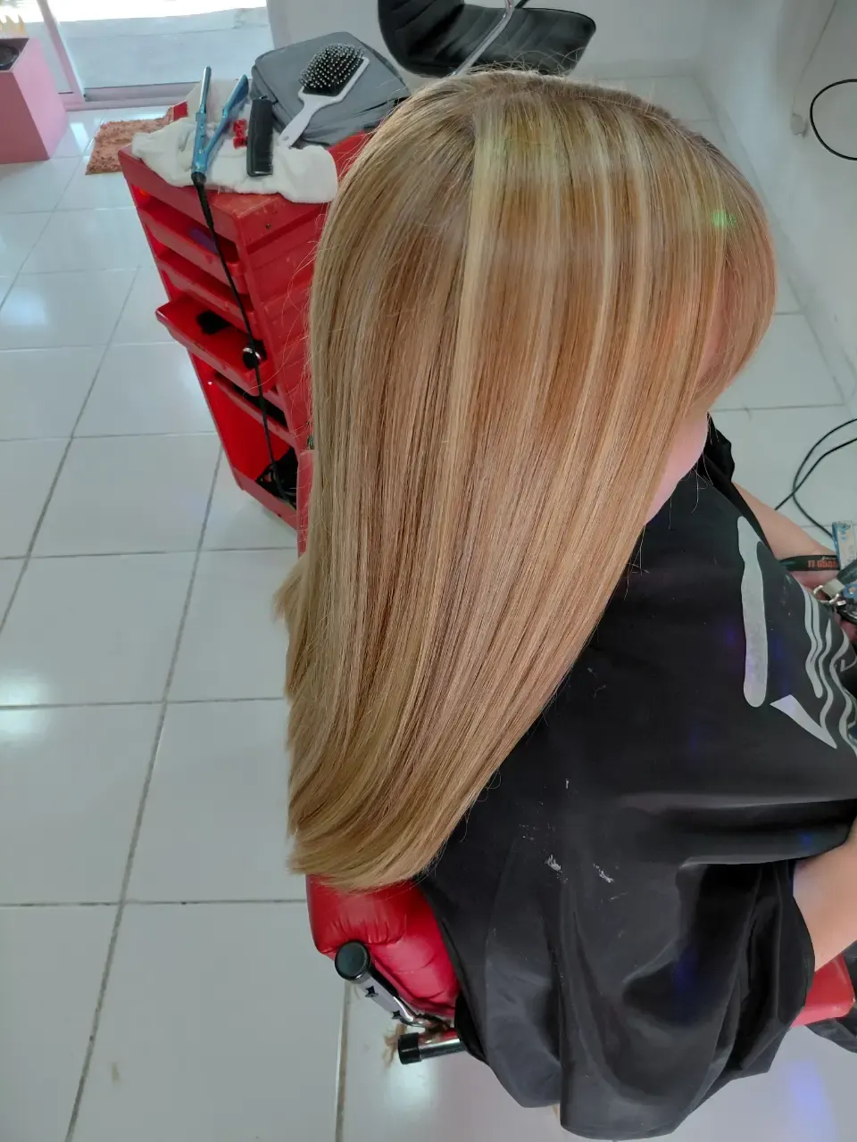 Peluqueria sueltate el pelo - foto 10
